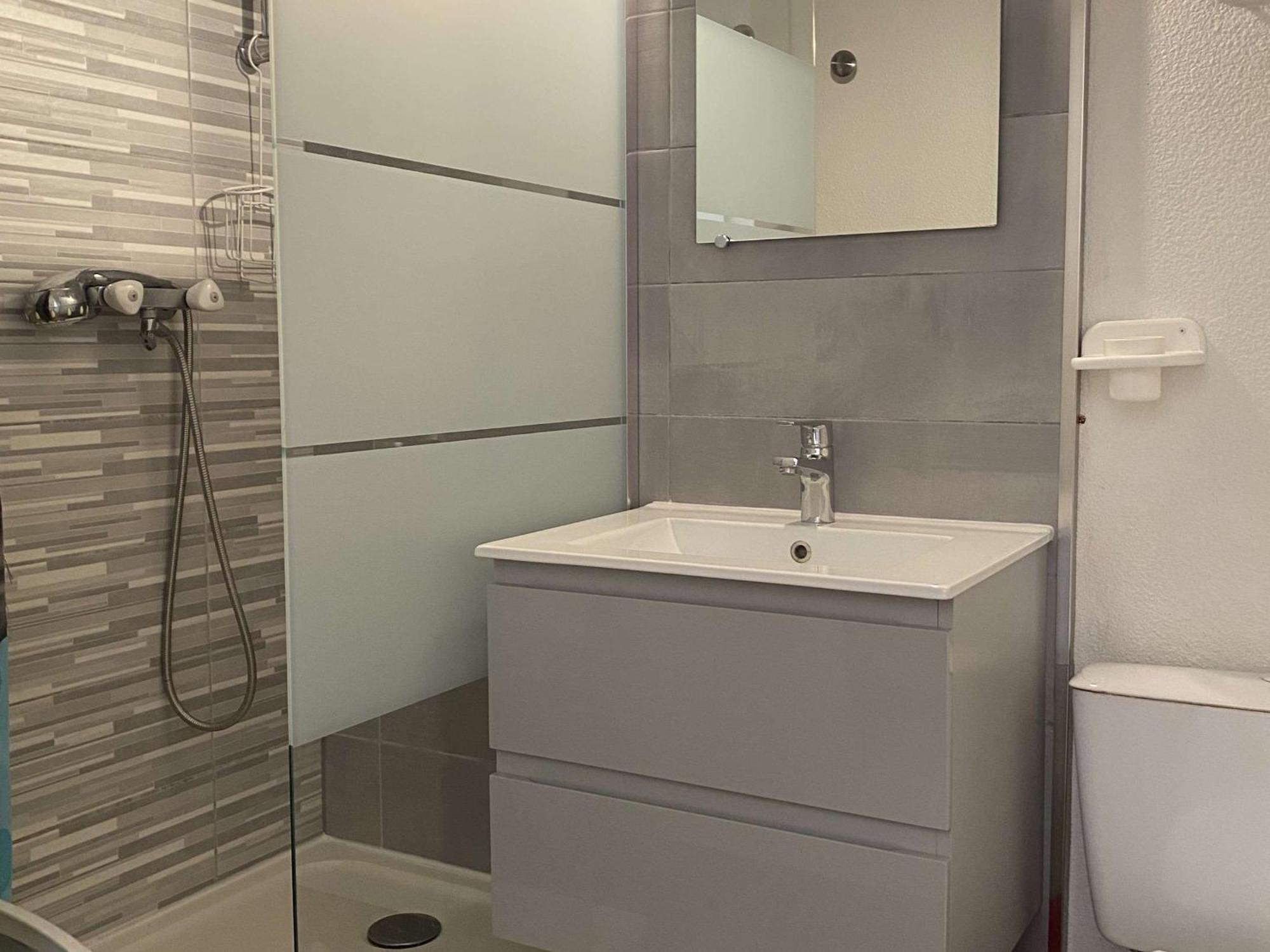 Studio Confort 2* Avec 2 Parkings Prives, Proche Thermes, Calme Et Bien Equipe - Balaruc-Les-Bains - Fr-1-553-114 Exterior foto